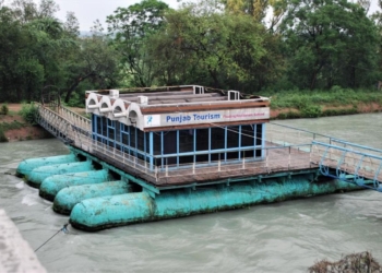 Punjabs first floating restaurant at Sirhind in deep waters - Travel News, Insights & Resources.