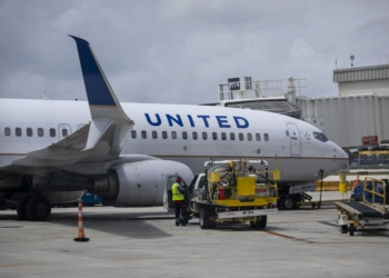 Unvaccinated Pilots Costing It Millions in Paid Leave United Airlines - Travel News, Insights & Resources.
