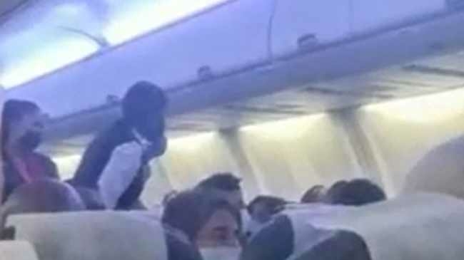 WATCH KZN police escort woman off plane after she refuses - Travel News, Insights & Resources.