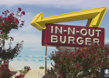 In N Out Burger Courted By Florida Governor After Not Enforcing Vaccine - Travel News, Insights & Resources.
