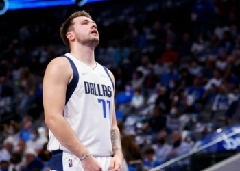 Mavericks guard Luka Doncic out second straight game vs Suns - Travel News, Insights & Resources.