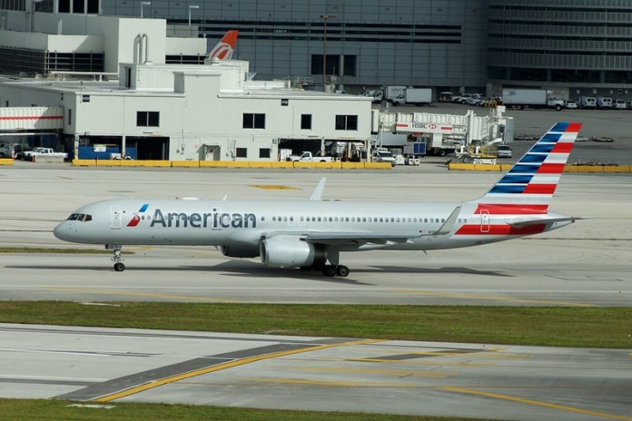 American Airlines Boeing 757 200 spooling up for take off Miami International November 18 2014. - Travel News, Insights & Resources.