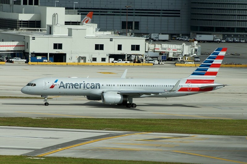 American Airlines Ejected Jewish Couple Who Refused to Place Tallit - Travel News, Insights & Resources.