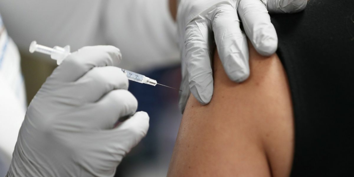 Anti vaxxer tries to get Covid jab in fake arm so - Travel News, Insights & Resources.