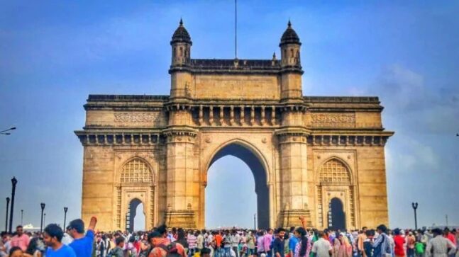 Mumbai Tourist rescued from drowning near Gateway of India - Travel News, Insights & Resources.