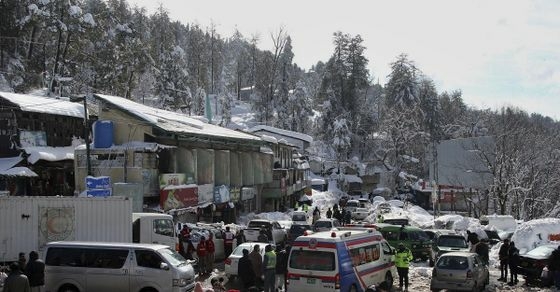 Pakistan 23 tourists stranded in cars freeze to death in - Travel News, Insights & Resources.