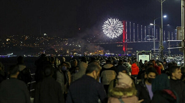 Turkey rings in New Year with fireworks light shows decorations - Travel News, Insights & Resources.