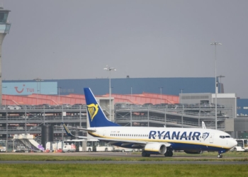 Airlines continue operating flights between UK and Ukraine - Travel News, Insights & Resources.
