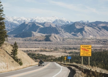 Update Canceled Rockslide on Teton Pass travel lane blocked - Travel News, Insights & Resources.