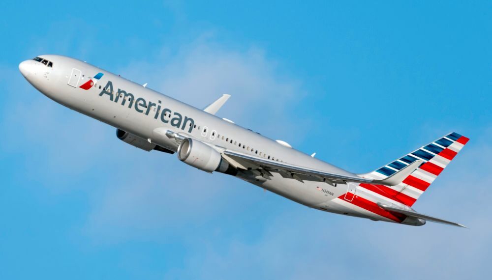 American Airlines Celebrates 40 Years Of Flying To London - Travel News, Insights & Resources.