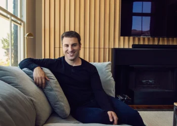 Airbnb CEO Brian Chesky on the travel industrys ‘revolution - Travel News, Insights & Resources.