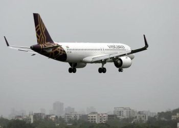 DGCA fines Vistara ₹10 lakh for letting improperly trained pilot - Travel News, Insights & Resources.