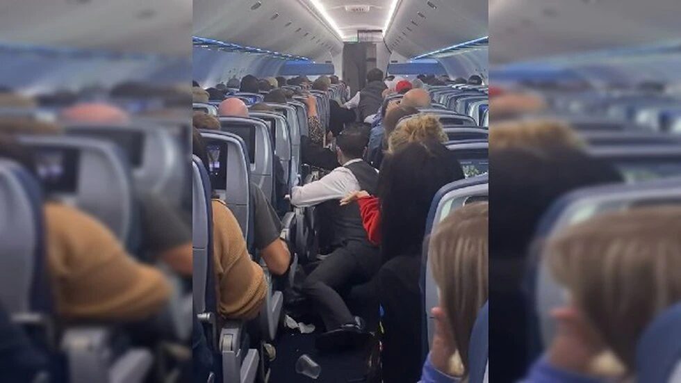 Heavy turbulence scares passengers crew on Delta flight bound for - Travel News, Insights & Resources.