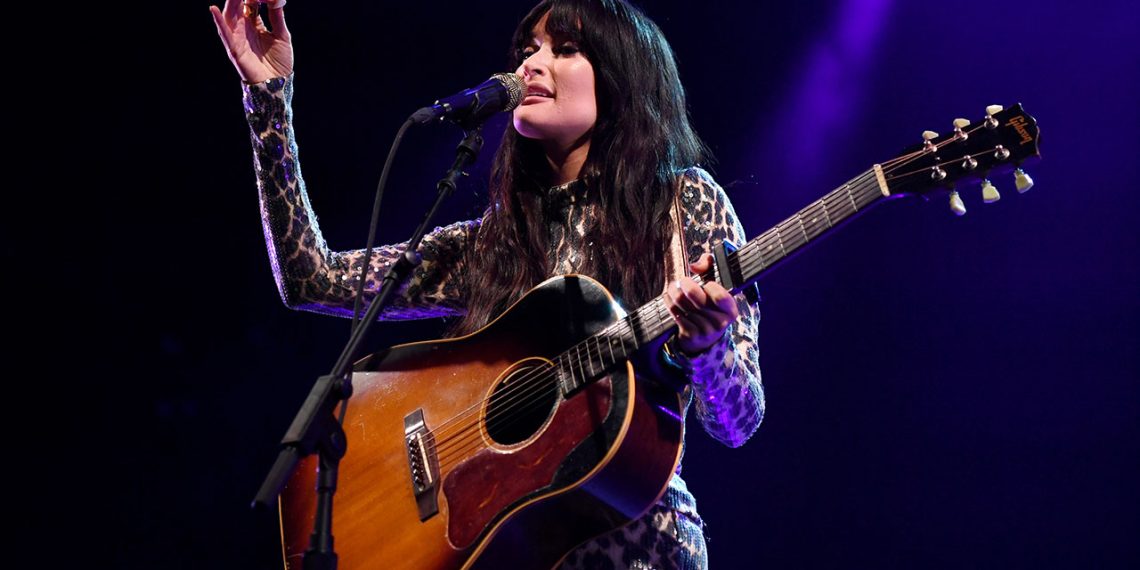 Kacey Musgraves accuses American Airlines employee of ‘appalling behavior - Travel News, Insights & Resources.