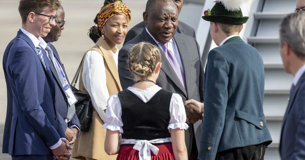 South African president Ramaphosa lands in Munich ahead of G7 - Travel News, Insights & Resources.