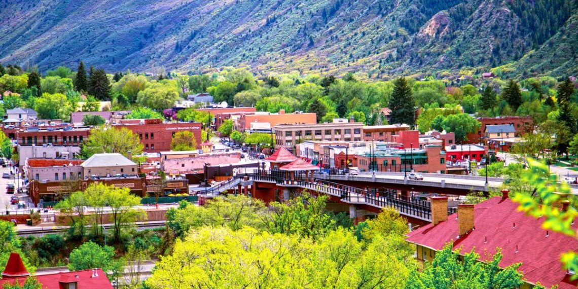 Colorado tourism industry rebounded in 2021, despite lack of international travel | OutThere Colorado