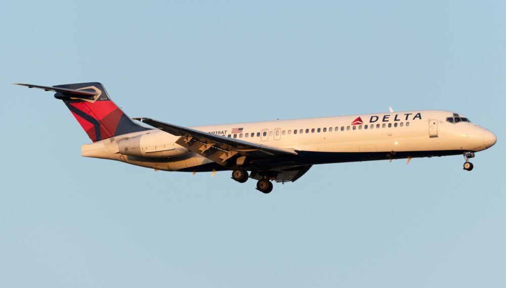 The Delta Air Lines Aircraft With The Most Hours And - Travel News, Insights & Resources.