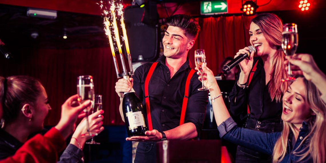 SingEasy Londons Musical Theatre Party and Dining Experience takes home - Travel News, Insights & Resources.