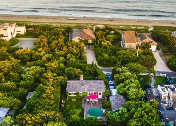 You can stay in Sarah Jessica Parkers Hamptons home for - Travel News, Insights & Resources.