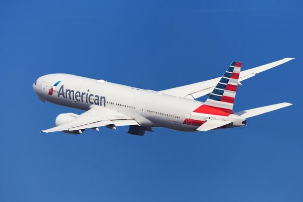 FBI Detains Passenger Who Attacked American Airlines Flight Attendant - Travel News, Insights & Resources.