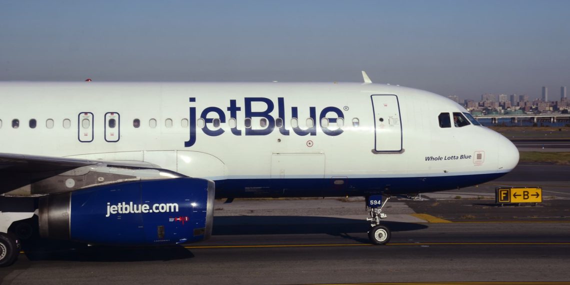 JetBlue ground operations workers seek union vote major labor group - Travel News, Insights & Resources.