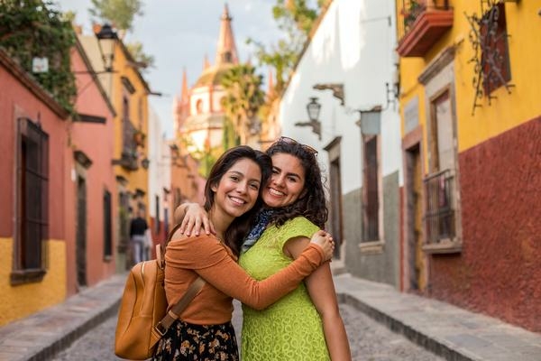 The Power of Hispanic Consumers in the Travel Industry