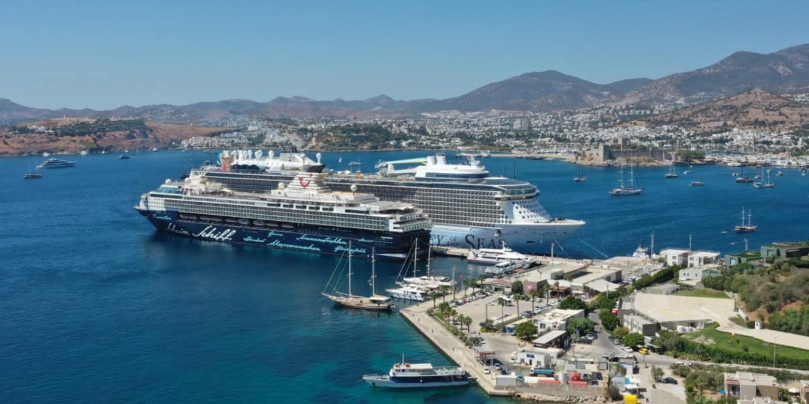 Record Number of Cruise Ship Visits for Popular Cruise Port - Travel News, Insights & Resources.
