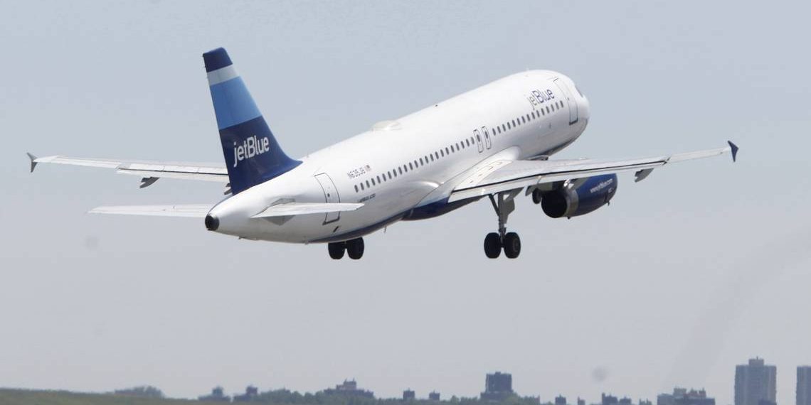 Traveler arrested after bomb threat made on JetBlue flight to - Travel News, Insights & Resources.