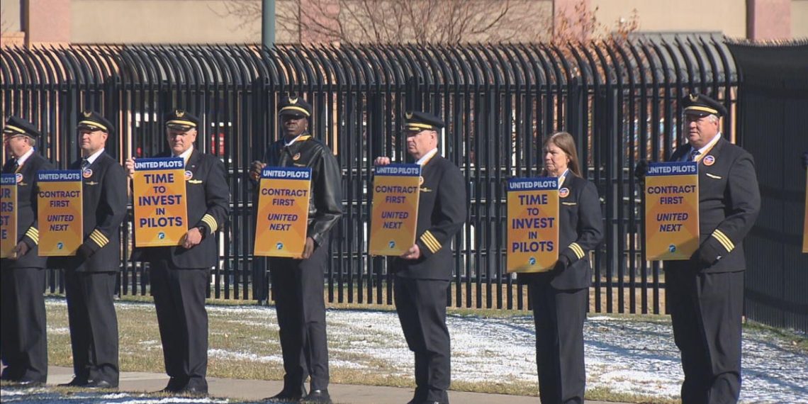 United Airlines pilots united in demanding fair contracts picket in - Travel News, Insights & Resources.