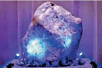 Worlds largest sapphire aggregate not sold yet brought to Dubai - Travel News, Insights & Resources.