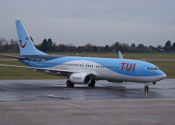 Dead body discovered in undercarriage of TUI aircraft at Gatwick - Travel News, Insights & Resources.