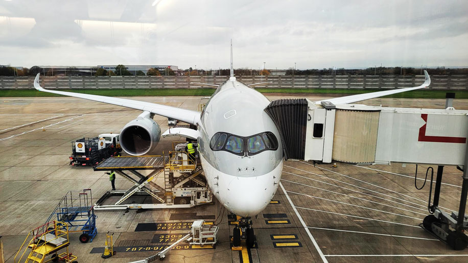 Flight review Qatar Airways A350 900 business class – Business Traveller - Travel News, Insights & Resources.