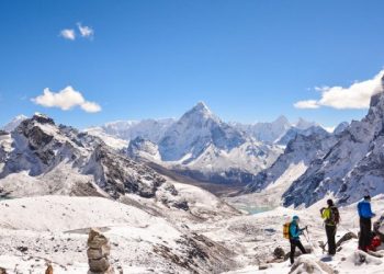 Mount Everest Climbing Permits Reach Record High with Nepal Issuing - Travel News, Insights & Resources.
