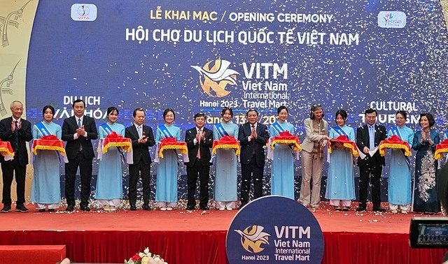 Vietnam tourism fair attracts a crowd of over 60000 visitors - Travel News, Insights & Resources.