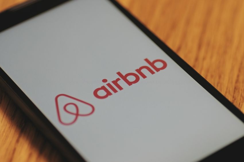 5 Seniors Evicted From Airbnb At Midnight Before Family Funeral - Travel News, Insights & Resources.