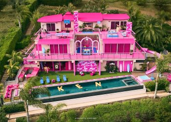 Mind Blowing Real Life Malibu Barbie Dreamhouse for Rent on Airbnb and - Travel News, Insights & Resources.