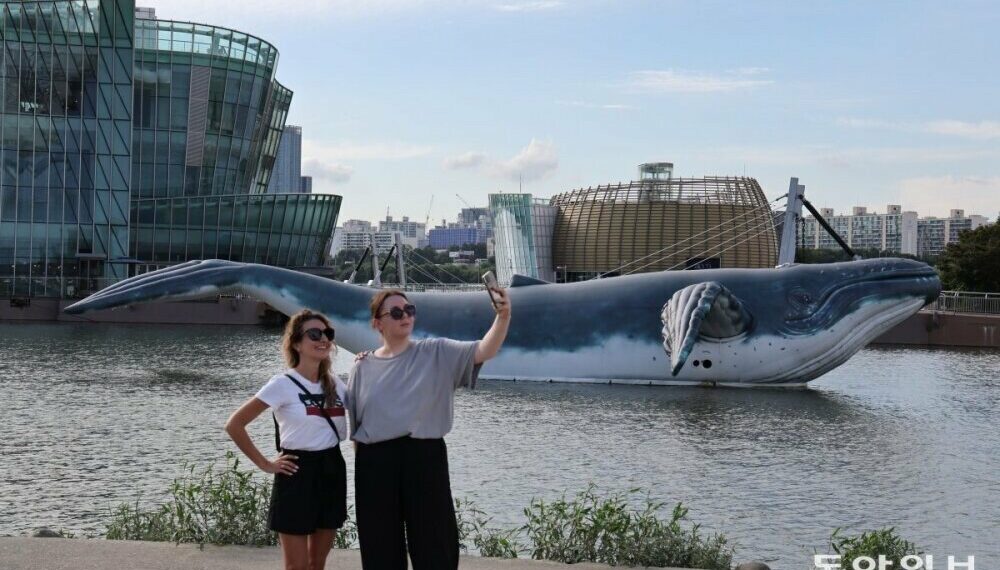 Sculpture of Humpback Whale Installed on Hangang River - Travel News, Insights & Resources.