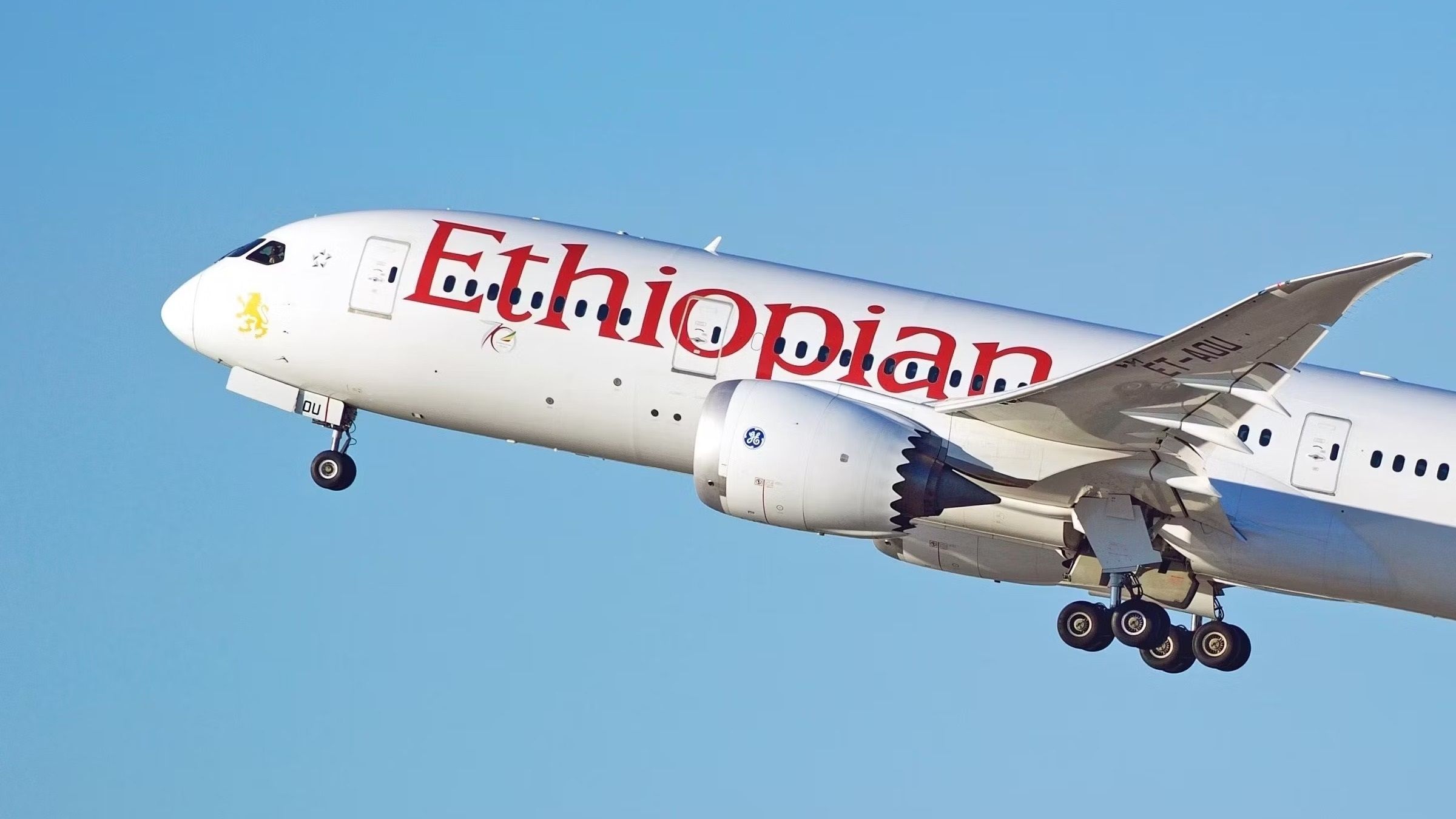 Ethiopian 787 taking off1