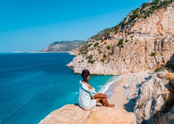 5 Reasons Why This Mediterranean Beach Destination Is Setting All Time Tourism Records 1 - Travel News, Insights & Resources.