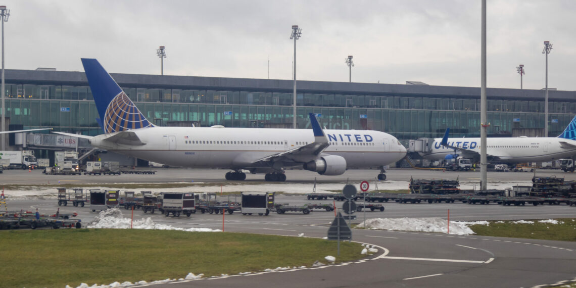 Airplane Art United Airlines Boeing 767 300ER departing Zurich Airport - Travel News, Insights & Resources.