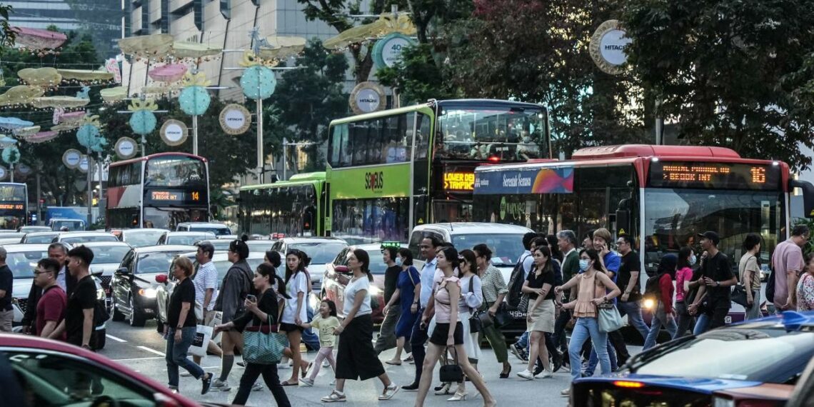 Singapores Orchard Road loses Chinese tourists midrange spenders - Travel News, Insights & Resources.