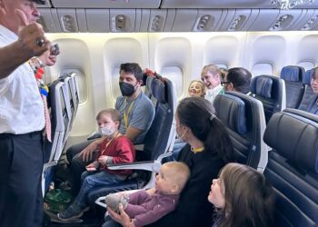 United Airlines hosts Fantasy Flight to visit Santa at Dulles - Travel News, Insights & Resources.