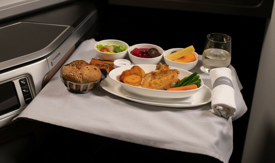 British Airways Indefinitely Delays Inflight Meal Pre Order Service Because IT - Travel News, Insights & Resources.