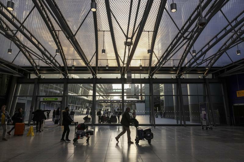 Heathrow passenger numbers forecast at 814 million for 2024 - Travel News, Insights & Resources.