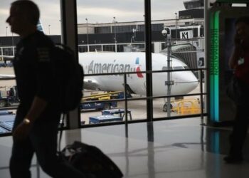 American Airlines is raising checked luggage prices - Travel News, Insights & Resources.