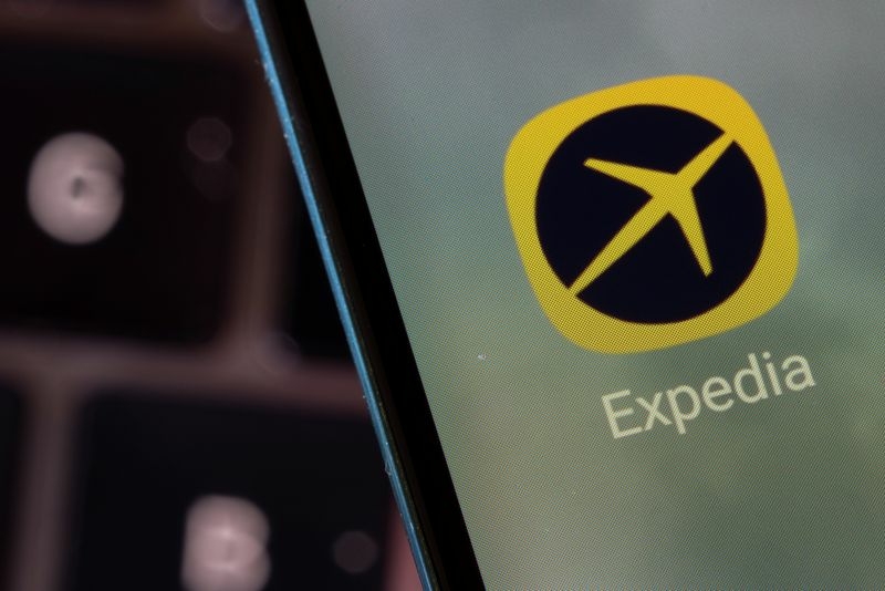 Expedia shares sink after 2024 revenue warning on softening air - Travel News, Insights & Resources.