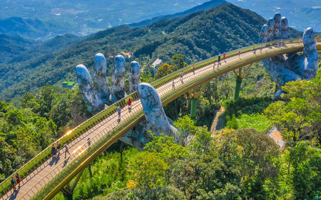 Golden Bridge in Vietnam 640 - Travel News, Insights & Resources.
