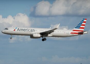 N900UW American Airlines Airbus A321 200 by Harrison Bacci AeroXplorer - Travel News, Insights & Resources.