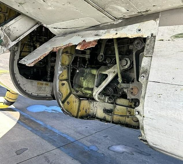 Boeing United Airlines flight LOSES a panel mid air before landing - Travel News, Insights & Resources.