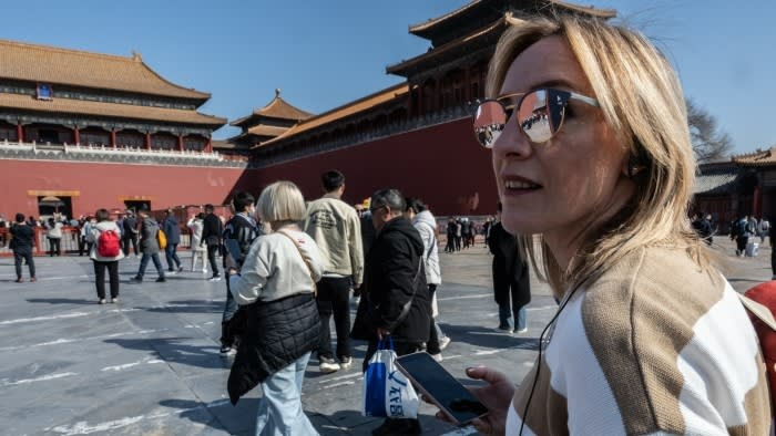 China eases tourist visa restrictions to boost economy